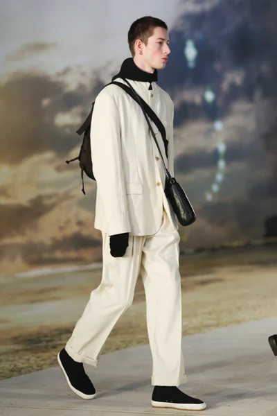 Look 13